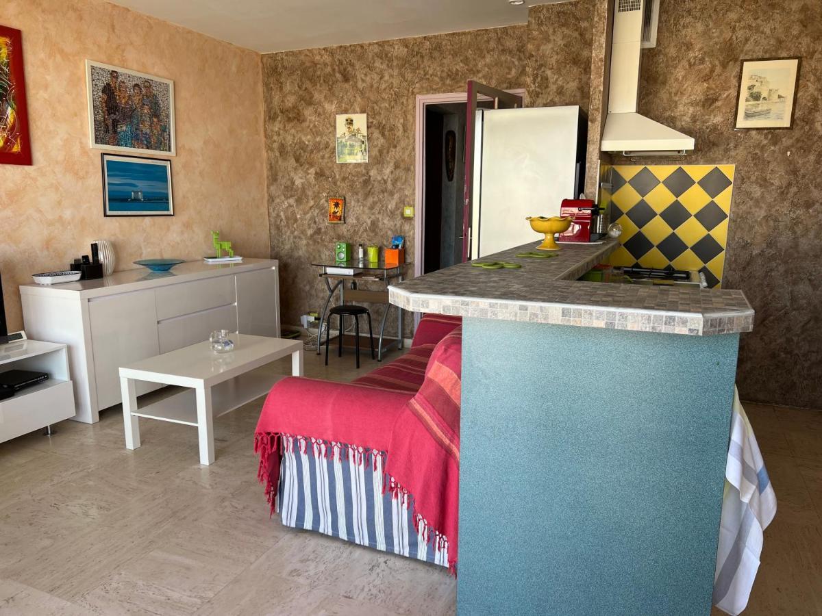 Panorama Apartment *